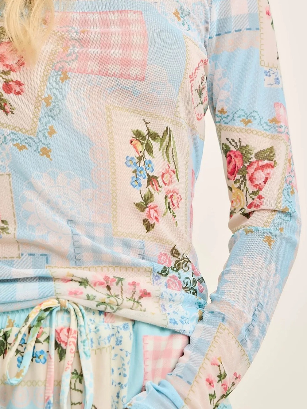 💕Women’s Long Sleeve Mesh Patchwork Print Floral Top - Picture 4 of 6